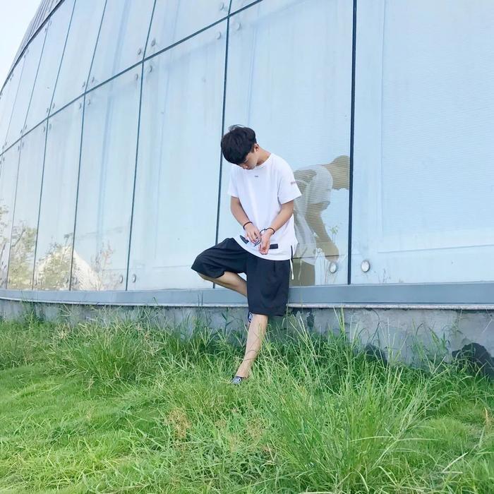 徐秉龙：在主流和小众之间野蛮生长