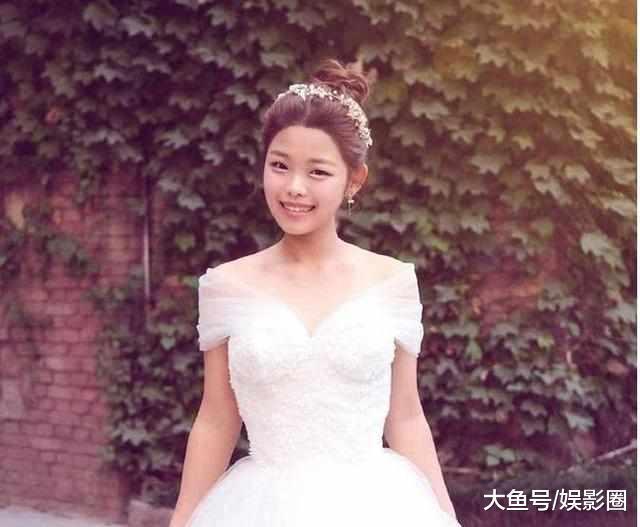 “嘎子哥”谢孟伟都结婚了, 如今“英子”颜值被赞天然美女