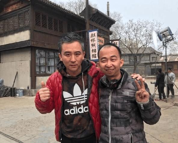 他比黄渤还要丑陋, 却拥有一个貌美如花的妻子, 电视剧收视率惊人