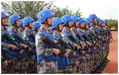 ​徐洪浩，一龙出演《中国蓝盔》，一部热血澎湃的军事片