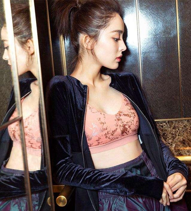 古力娜扎：杏棕色lob头，美人不二法则