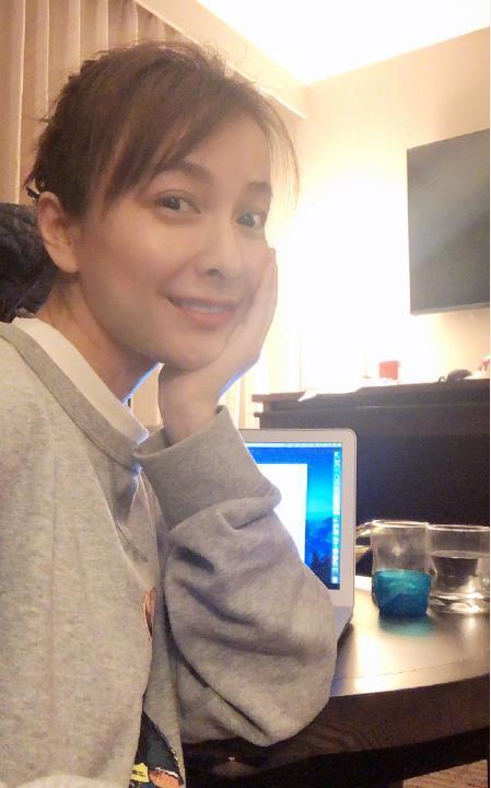 吴昕回应缺席元宵晚会原因，快乐家族只一人评论，吴昕回复很心酸