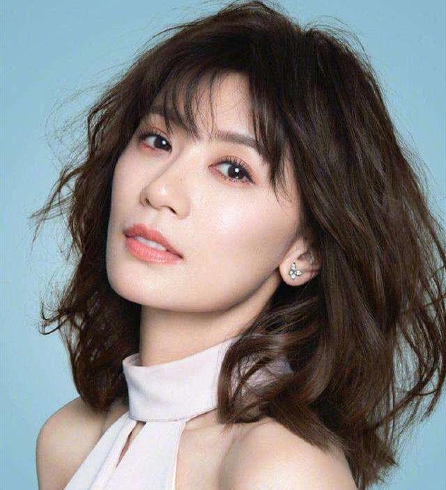19岁拔掉父亲的呼吸机，花千万争夺女儿抚养权，40岁遇真爱生两女