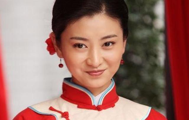 《甄嬛传》里的最美妃嫔，事业巅峰时低调结婚，减肥后更美了！