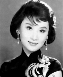 ​23年婚姻被小三打败，儿子自尽后，她提一离婚条件让小三痛不欲生