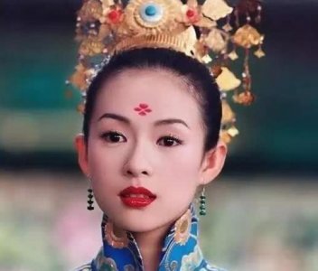 ​40岁章子怡素颜近照曝光,脸上雀斑清晰可见,网友:真实的美