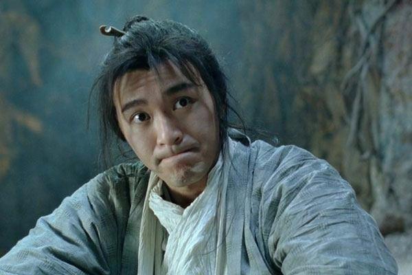 周星驰近照曝光，明明才56岁为啥这么显老？