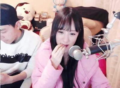 ​南波儿深夜与男同处一室，不是杀神风，网友：怕是要挨炮哦
