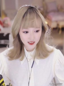 ​囧囧丸外站开播露脸，携神豪“北北”回归，“MLZ”成员轮番连麦