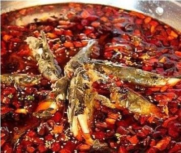 ​黄辣丁鱼火锅！在家也能做的四川火锅！