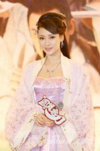 ​《圆月弯刀鸿蒙初始》：12年沉寂后爱奇艺重磅回归，武侠迷又如何评说？