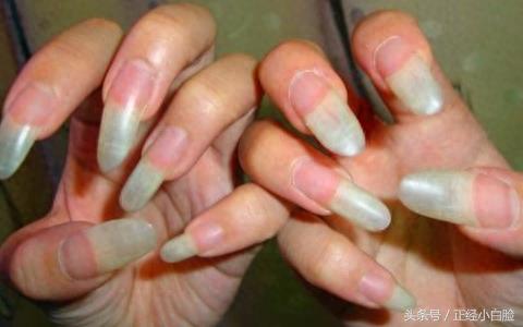 实拍喜欢留着长指甲的男生
