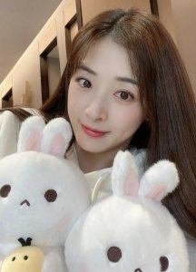 ​女星张含韵写真大合集：清新甜美、靓丽可爱