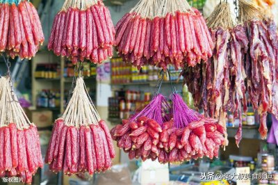 ​广东腊肠：精选广式腊肠4个菜式做法，色泽鲜艳，肥瘦均匀，好吃
