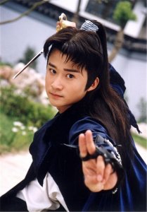 ​18年前这部剧真敢拍，吴京化身“小奶狗”，而俞飞鸿美到不敢认