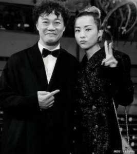 ​陈奕迅始终如一陪伴徐濠萦，备受称赞，徐濠萦为何如此值得陈奕迅钟爱？