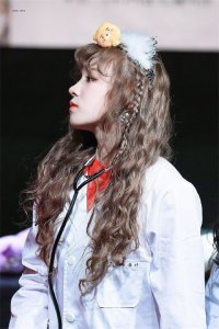 ​宋雨琦直发羊毛卷自由切换，甜美清纯似校园可爱系女神，太圈粉了