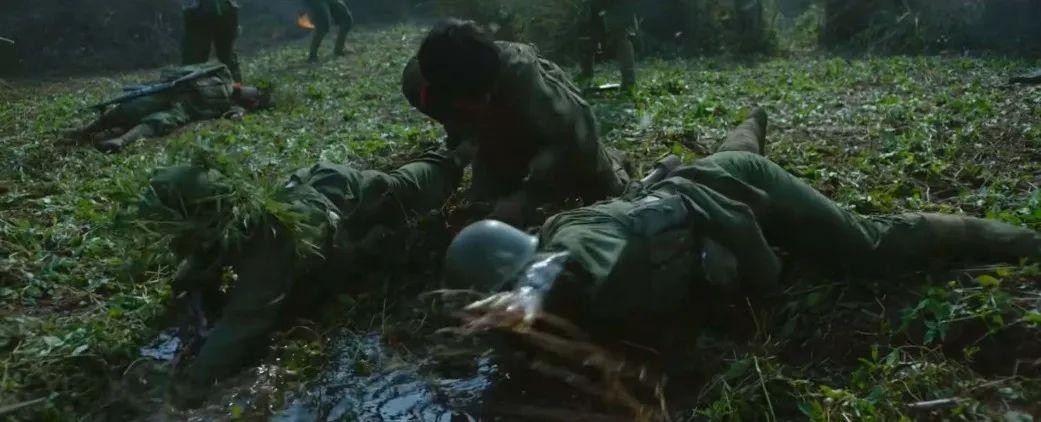 沼泽地人沉下去到哪了(沼泽地下面是啥)