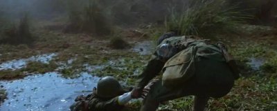 ​沼泽地人沉下去到哪了(沼泽地下面是啥)