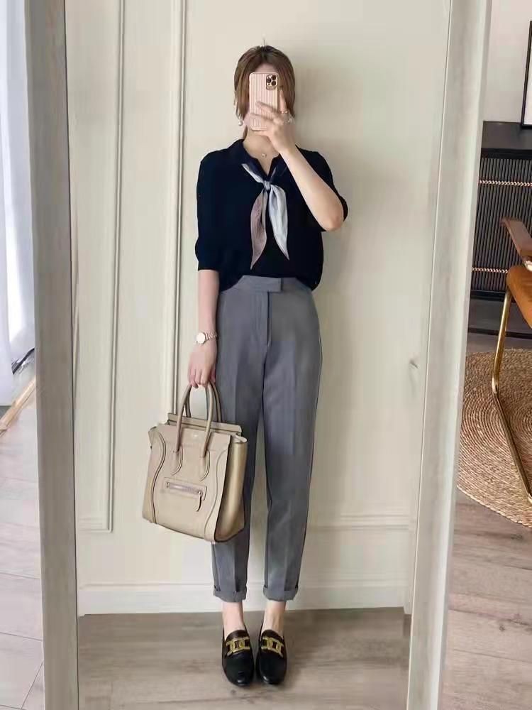 面试应该穿什么服装女生（女生面试穿着搭配图片）
