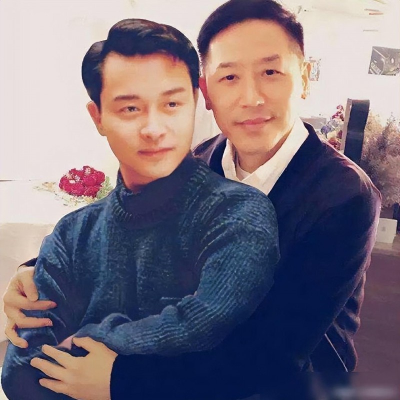 张国荣唐鹤德的感情（唐鹤德连续19年晒照纪念张国荣）