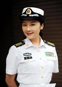 ​唐静：从荧幕女神到制片人，单亲妈妈的逆袭之路