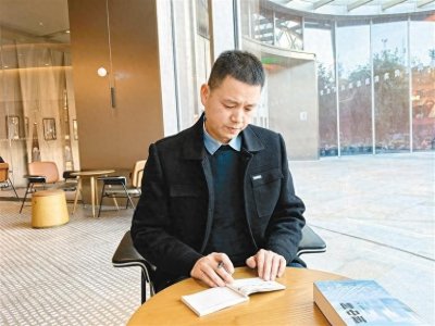 ​代写回忆录悄然兴起 老年人希望自己被看到