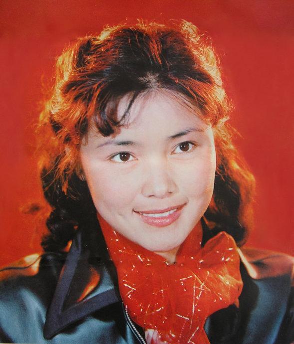 老电影红牡丹姜黎黎主演（旧影漂亮的红牡丹）(66)