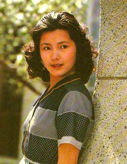 老电影红牡丹姜黎黎主演（旧影漂亮的红牡丹）(37)