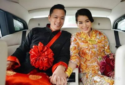 ​胡杏儿大婚黄宗泽还是没去 八年的青春留给你，然后我独自前行