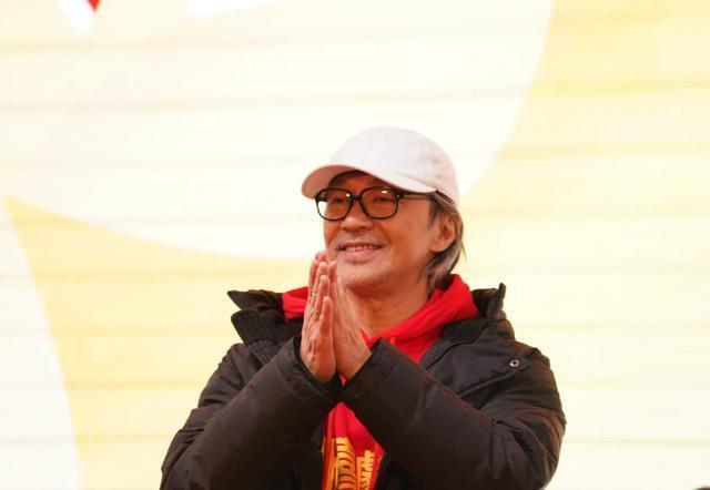 《功夫》中的龅牙女生，私下却是大美女，素颜撞脸王祖贤太动人