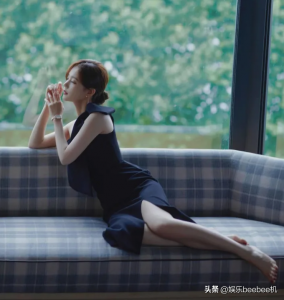 ​李一桐个人资料简介： “后天美女”李一桐，资源爆棚出道即巅峰，二十多部作品