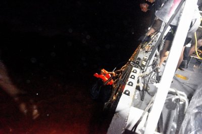 ​祸不单行！强风暴袭击印度，船只沉没127人失踪，海军出动搜寻