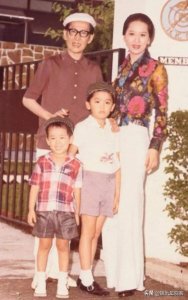 ​洪金梅：穿30年塑身衣，苦等27年进豪门，丈夫死后只给她1元财产