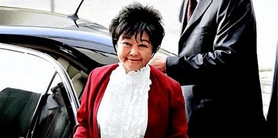 ​她是中国第一女首富，丈夫被绑架33年至今未找到，830亿遗产全捐