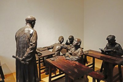 ​他战功堪比左宗棠，却被斩首示众，是民族英雄还是逆贼屠夫？