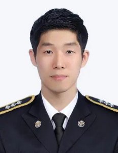 ​韩国34岁海警为救中国老人不幸遇难
