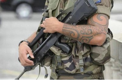 ​我国每年征兵为什么要把有纹身的人拒之门外？来看看是什么原因？