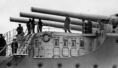 ​德国“俾斯麦”号，二战时期海上霸主，竟只服役九个月就沉入大海