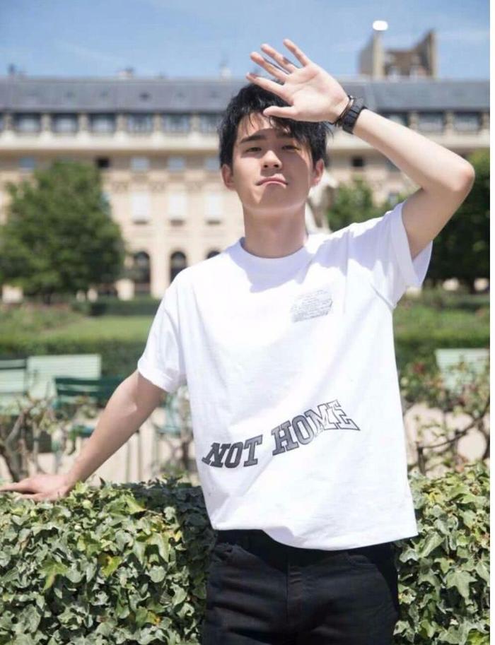 《明星大侦探》第四季开录,“留白CP”同款表情,魏大勋失宠了