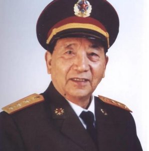 ​秦天出征打越南前含泪告别，秦基伟不悦：当团长的，这小仗算什么