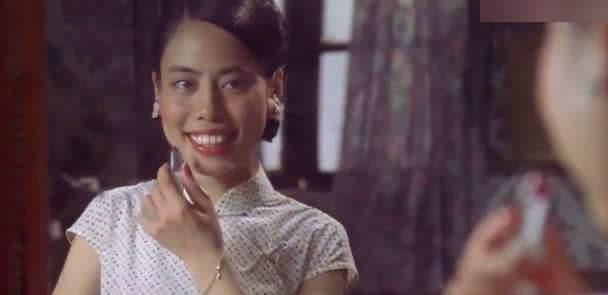 《功夫》龅牙珍生活照曝光,撞脸王祖贤!网友:被星爷骗了