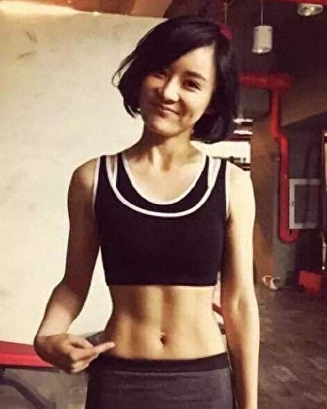 时髦标配发型lob头,神奇减龄。lob的美,你不剪,你不懂得