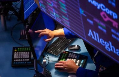 ​美股暴跌：中国股市面临挑战，还是迎来机遇？