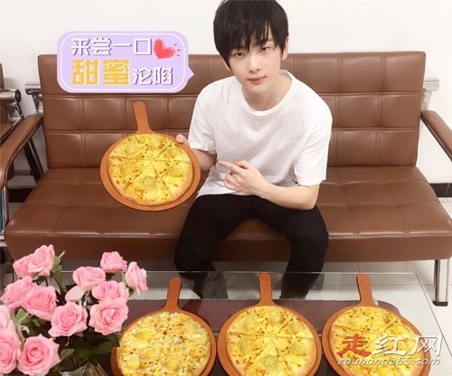 周震南父母是干什么的 家庭背景是富二代吗