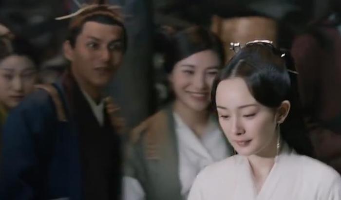 三生三世:翼君有东皇钟,青丘连兵都不养,天君为何却敬畏青丘?