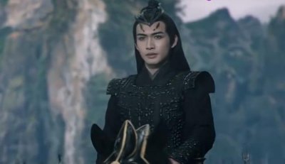 ​三生三世：翼君有东皇钟，青丘连兵都不养，天君为何却敬畏青丘？