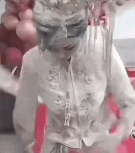 ​假期婚礼恶俗：闹伴娘的人，坏透了