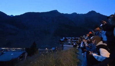 ​挪威2万人口小岛因中国游客堵车，这个假期游客都去哪儿了？一组大数据直观告