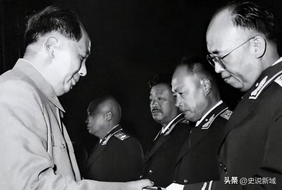 ​1955年大授衔，是否有比陈毅更适合代表新四军的头面人物？